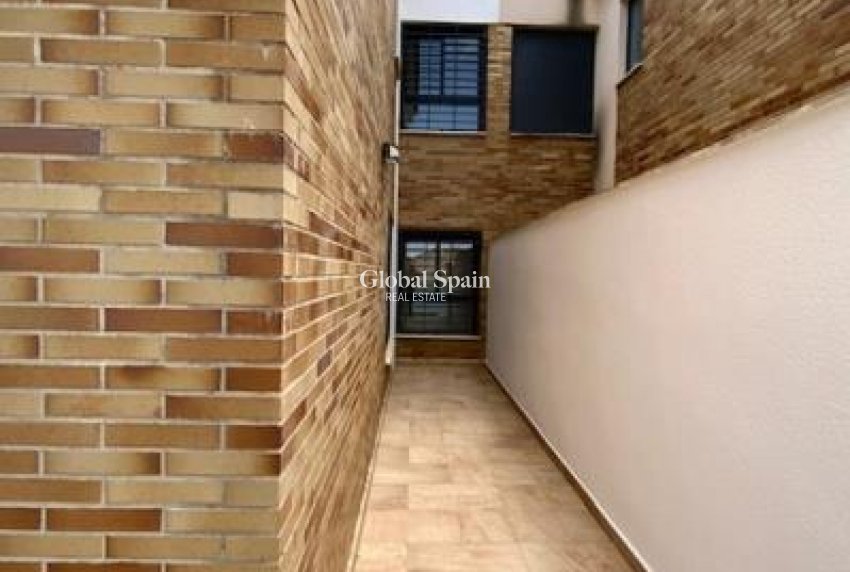 Venta - VILLA -
ROLDÁN - Inland