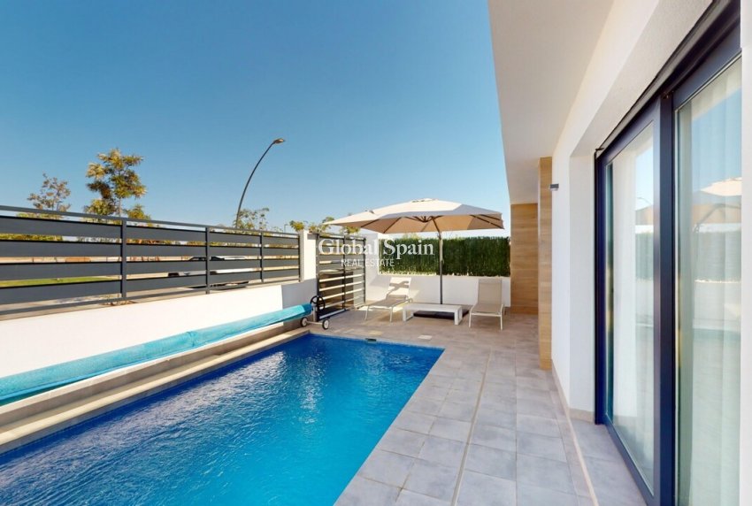 Venta - VILLA -
ROLDÁN - Inland