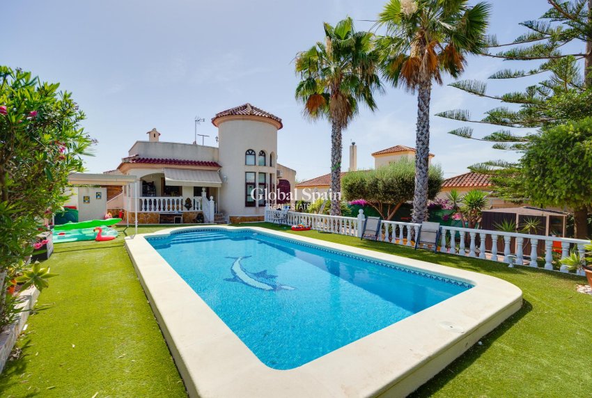Venta - VILLA -
SAN FULGENCIO - Costa Blanca