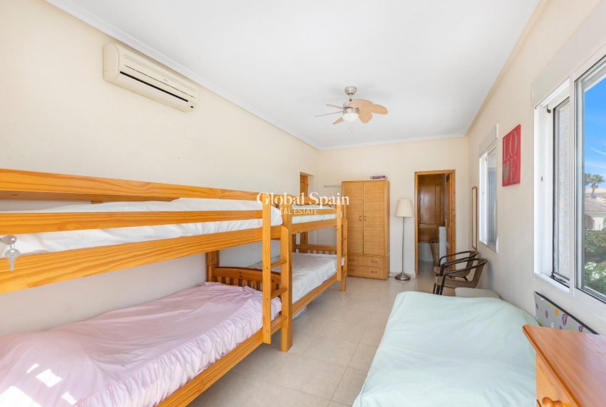 Venta - VILLA -
SAN FULGENCIO - Urb. La Marina