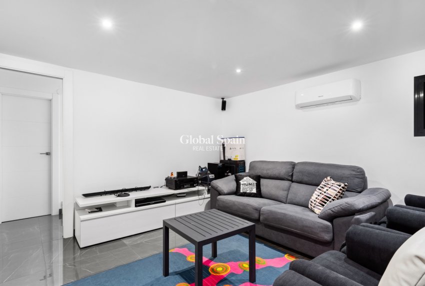 Venta - Villa -
SAN JUAN DE ALICANTE - Frank Espinós