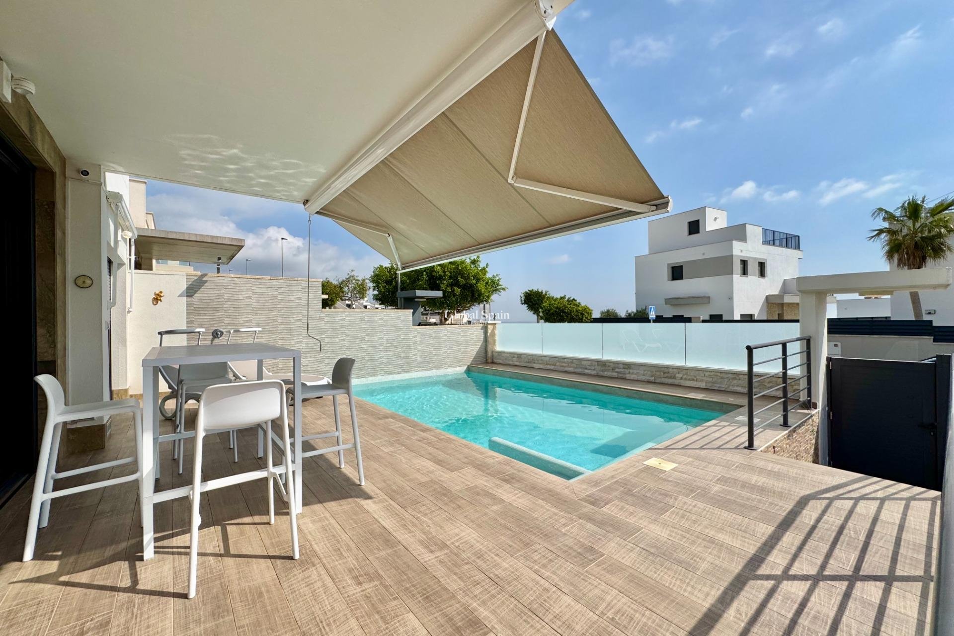 Venta - VILLA -
SAN MIGUEL DE SALINAS - Bellavista