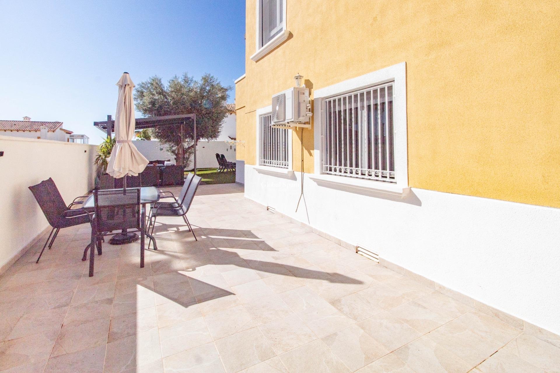 Venta - Villa -
SAN MIGUEL DE SALINAS - Blue Lagoon - El Galan