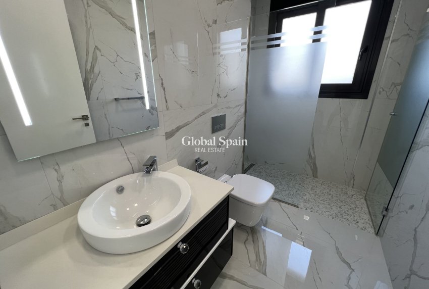 Venta - Villa -
SAN MIGUEL DE SALINAS - Costa Blanca Sur