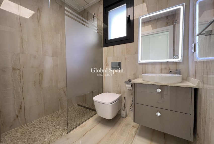 Venta - Villa -
SAN MIGUEL DE SALINAS - Costa Blanca Sur