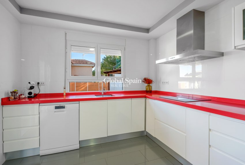 Venta - VILLA -
SAN MIGUEL DE SALINAS - Costa Blanca