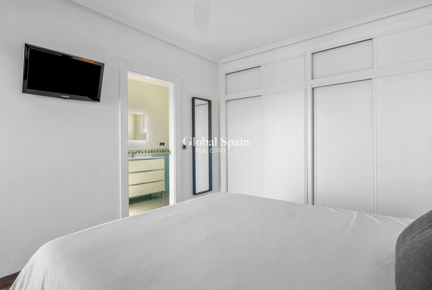 Venta - VILLA -
SAN MIGUEL DE SALINAS - Costa Blanca