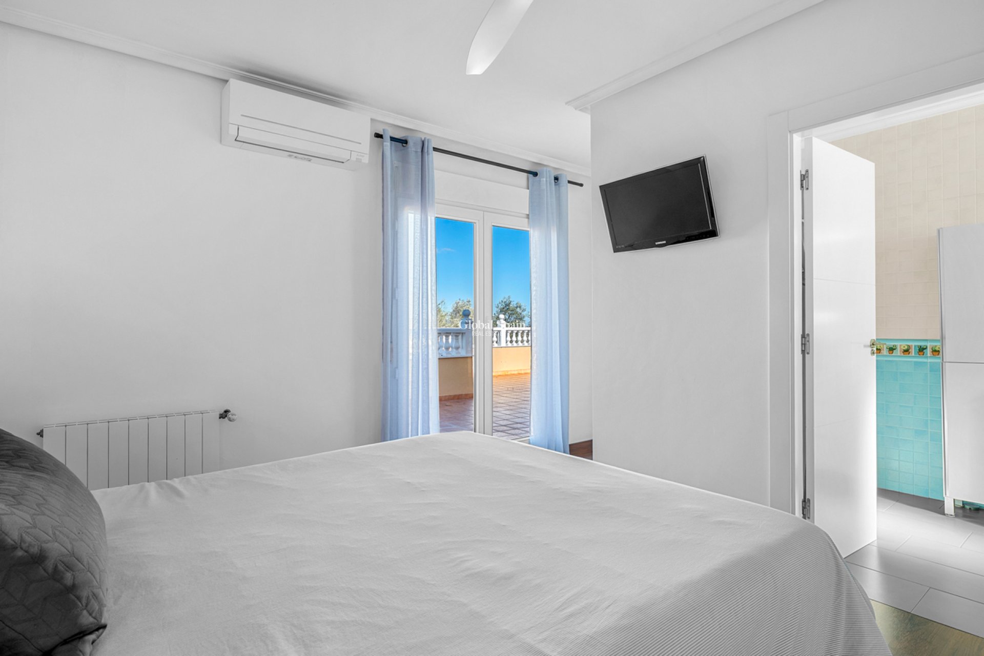 Venta - VILLA -
SAN MIGUEL DE SALINAS - Costa Blanca