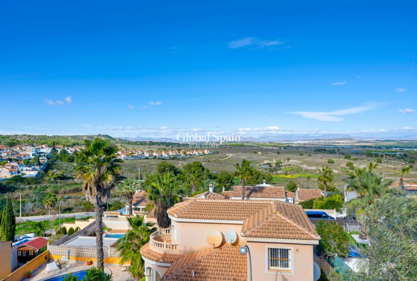 Venta - VILLA -
SAN MIGUEL DE SALINAS - Costa Blanca