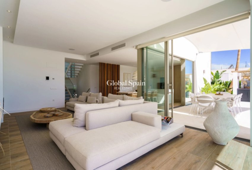 Venta - VILLA -
SAN MIGUEL DE SALINAS - Inland