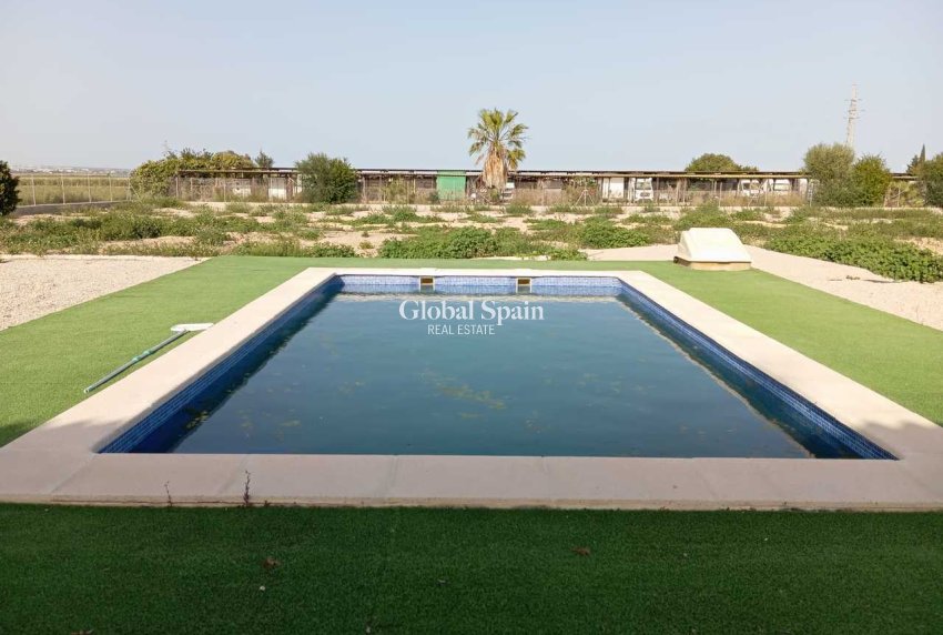 Venta - VILLA -
SAN MIGUEL DE SALINAS - Inland