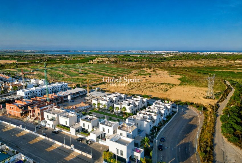 Venta - VILLA -
SAN MIGUEL DE SALINAS - Inland