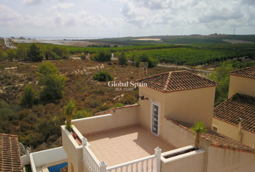 Venta - VILLA -
San Miguel de Salinas - Lake View Mansions