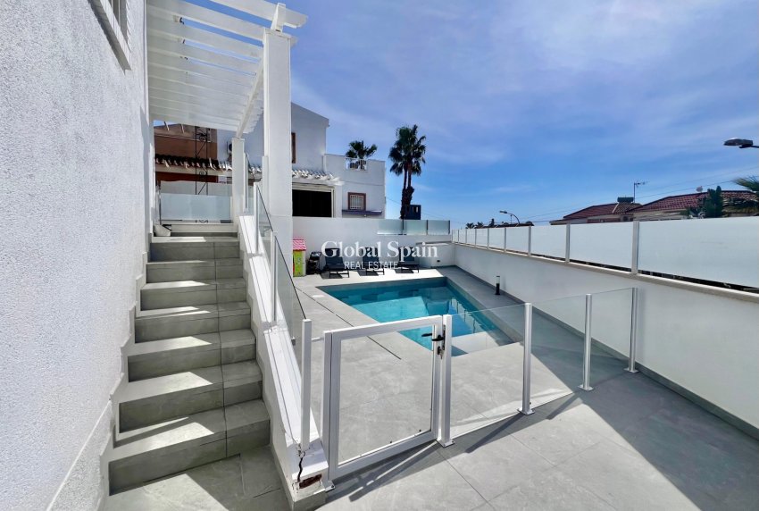 Venta - VILLA -
SAN MIGUEL DE SALINAS - Las filipinas