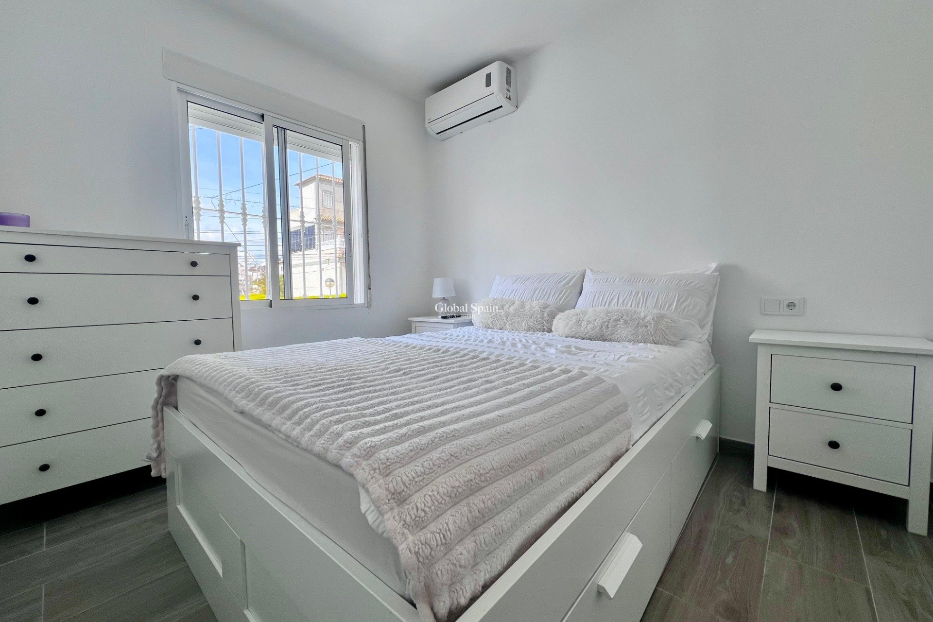 Venta - VILLA -
SAN MIGUEL DE SALINAS - Las filipinas