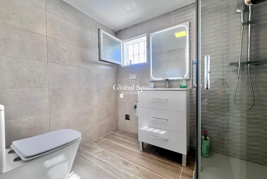 Venta - VILLA -
SAN MIGUEL DE SALINAS - Las filipinas