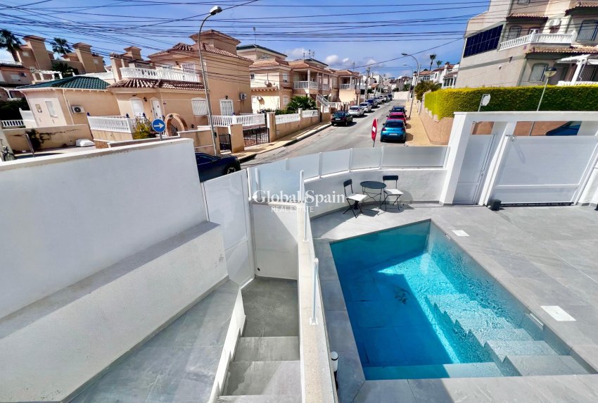 Venta - VILLA -
SAN MIGUEL DE SALINAS - Las filipinas