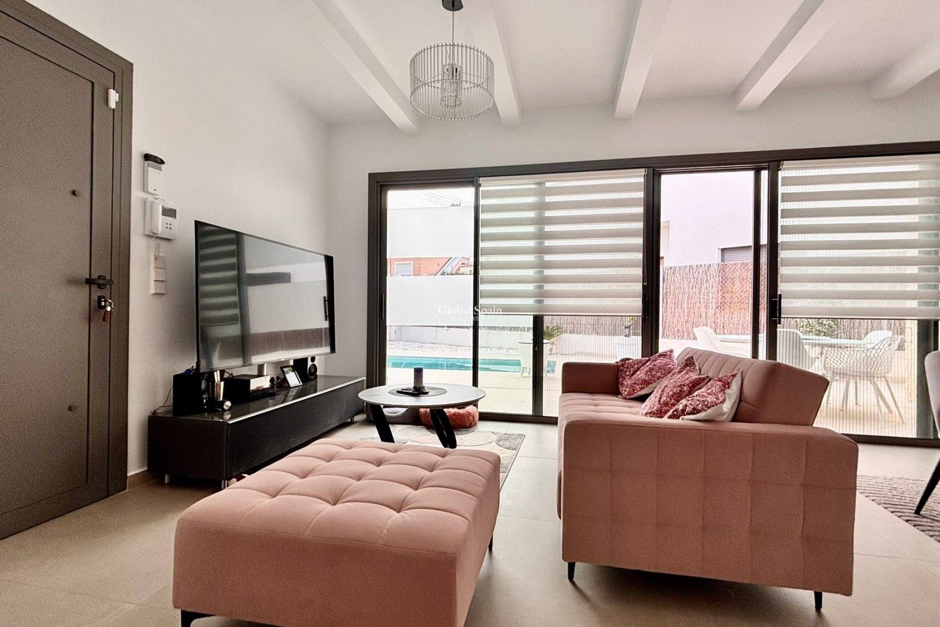 Venta - VILLA -
SAN MIGUEL DE SALINAS - Urbanizacion Blue Lagoon