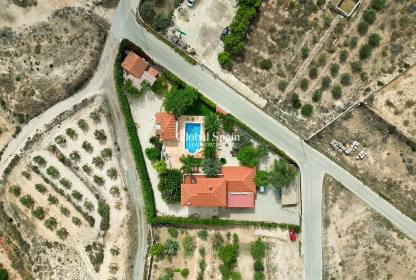 Venta - VILLA -
SAN VICENTE DEL RASPEIG - Inland