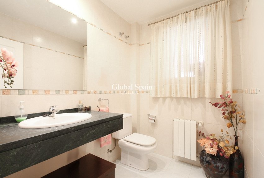 Venta - VILLA -
SAN VICENTE DEL RASPEIG - Inland