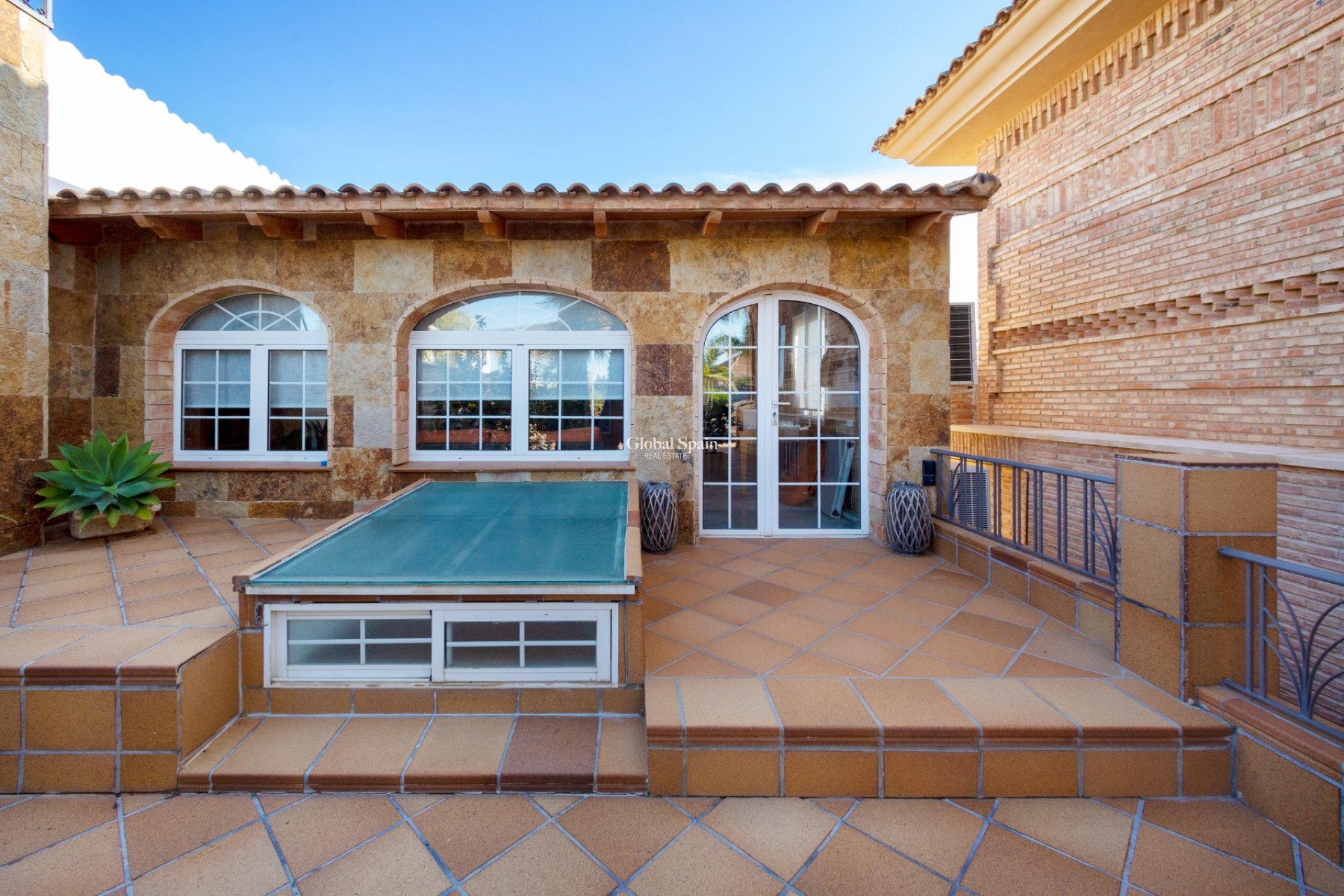 Venta - VILLA -
SAN VICENTE DEL RASPEIG - Inland