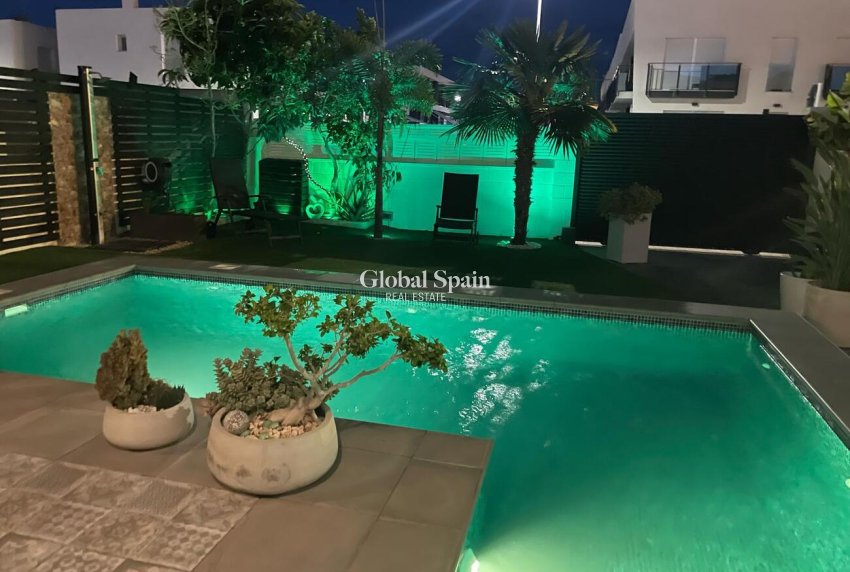 Venta - VILLA -
SANTA POLA - GRAN ALACANT