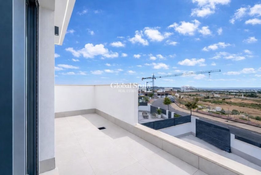 Venta - VILLA -
SANTA ROSALÍA - Torre Pacheco