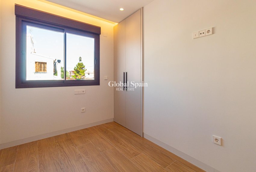 Venta - VILLA -
SANTIAGO DE LA RIBERA - Playa de santiago de la ribera