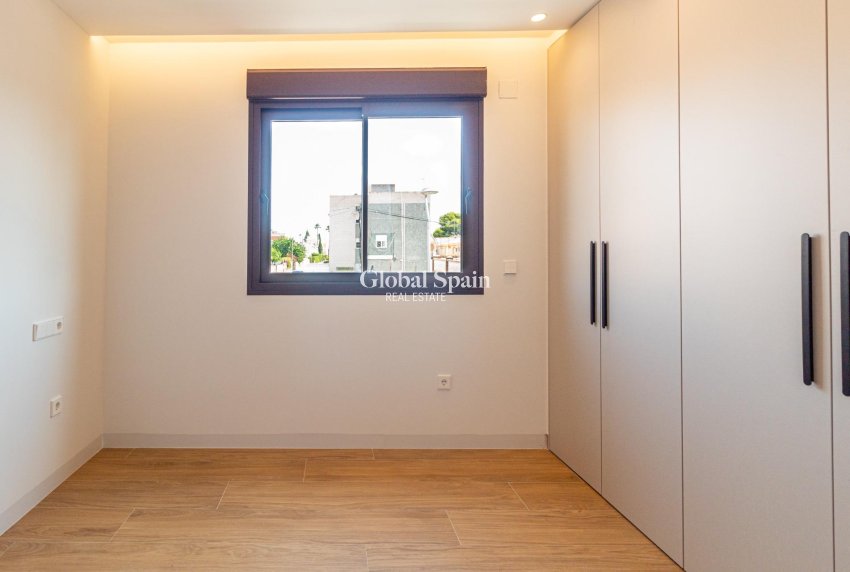 Venta - VILLA -
SANTIAGO DE LA RIBERA - Playa de santiago de la ribera