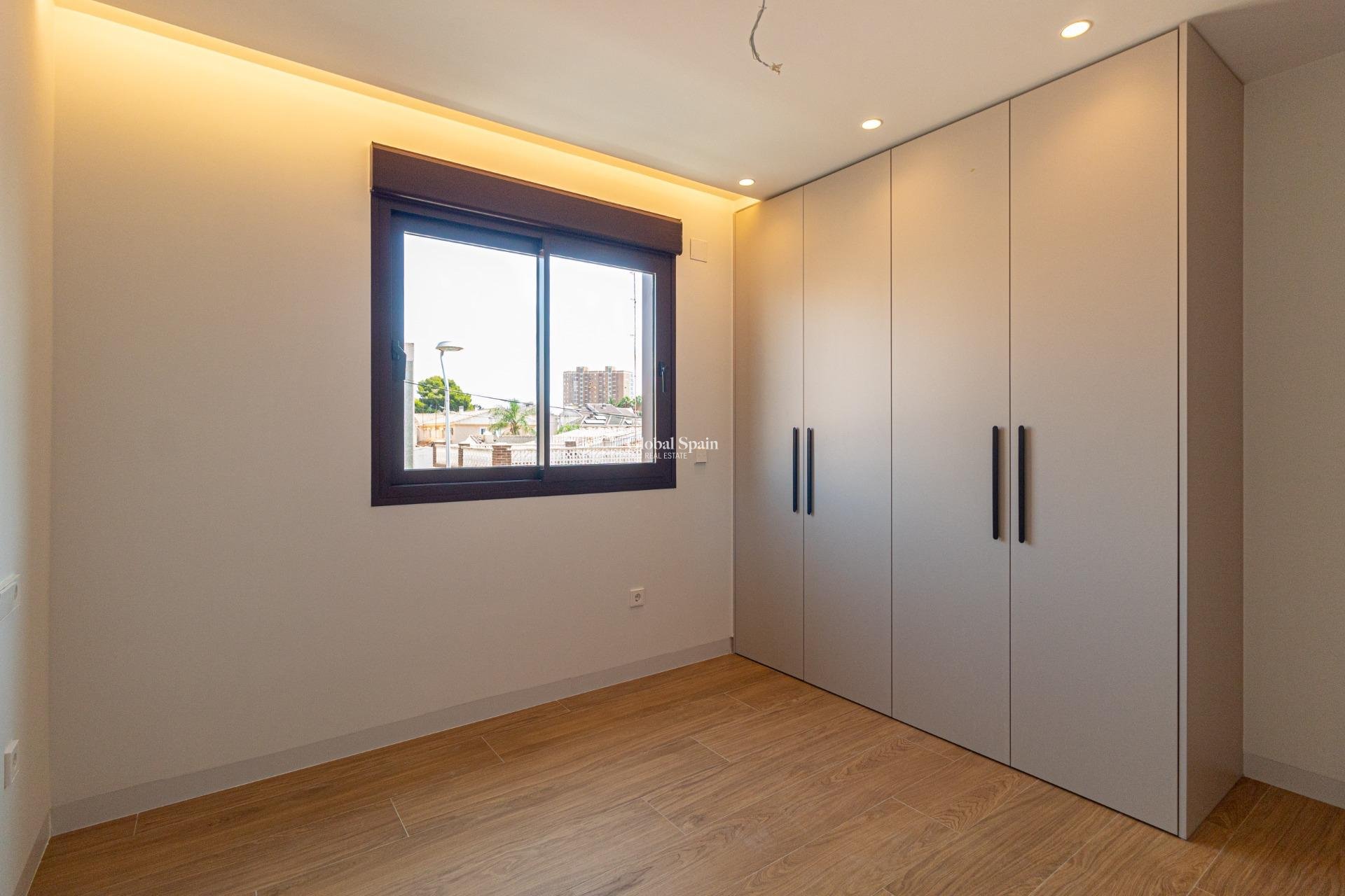 Venta - VILLA -
SANTIAGO DE LA RIBERA - Playa de santiago de la ribera