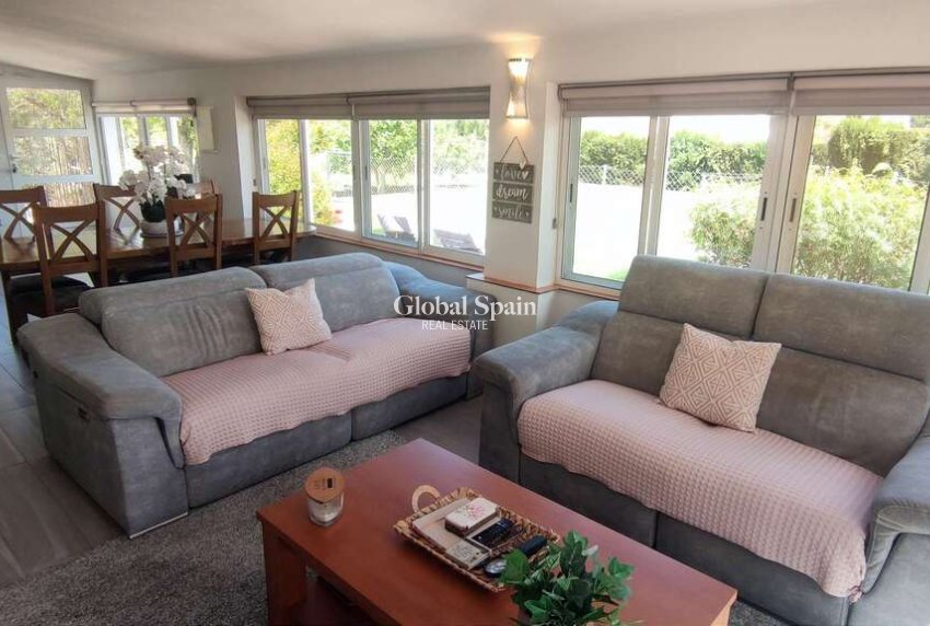 Venta - VILLA -
SAX - Inland