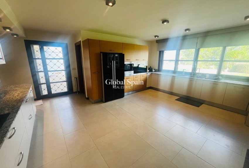 Venta - VILLA -
SUCINA - Inland