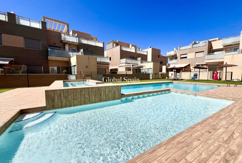 Venta - VILLA -
TORRE DE LA HORADADA - Costa Blanca