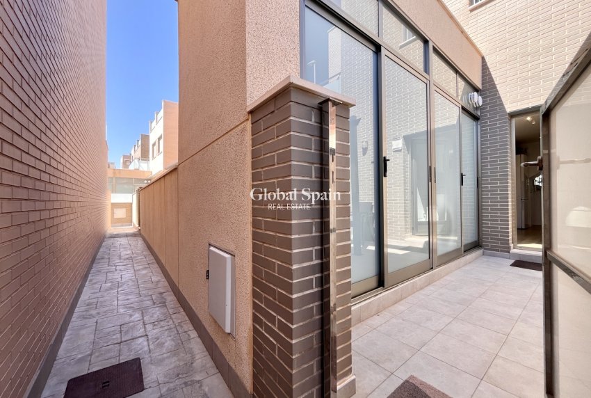 Venta - VILLA -
TORRE DE LA HORADADA - Costa Blanca