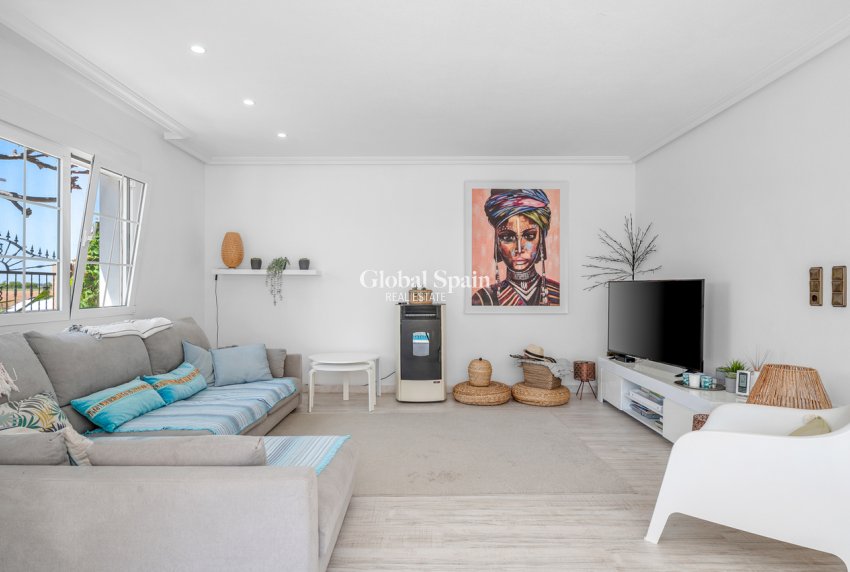 Venta - VILLA -
TORRE DE LA HORADADA - Costa Blanca