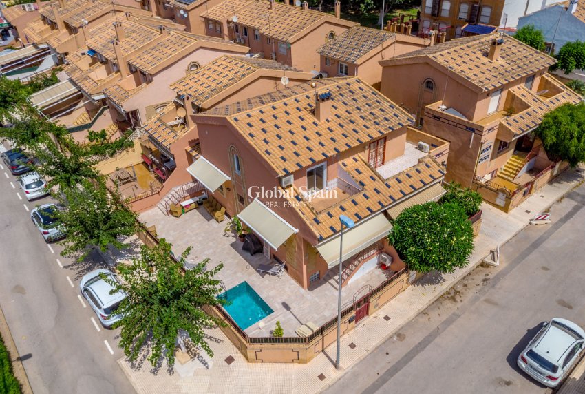 Venta - VILLA -
TORRE DE LA HORADADA - Costa Blanca