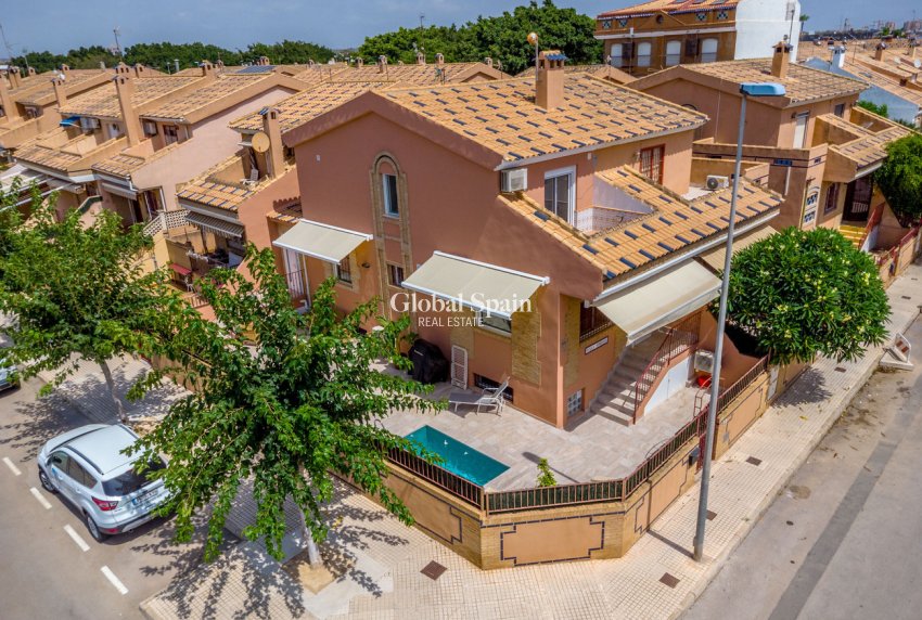 Venta - VILLA -
TORRE DE LA HORADADA - Costa Blanca