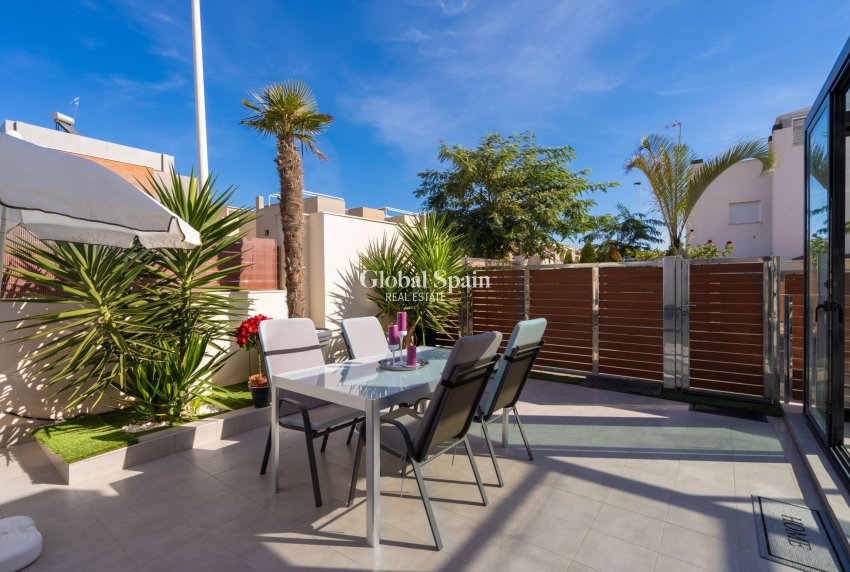 Venta - VILLA -
TORREVIEJA - Aguas nuevas 2