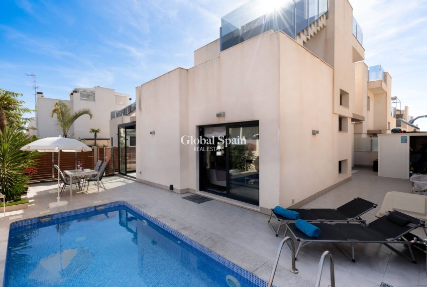 Venta - VILLA -
TORREVIEJA - Aguas nuevas 2