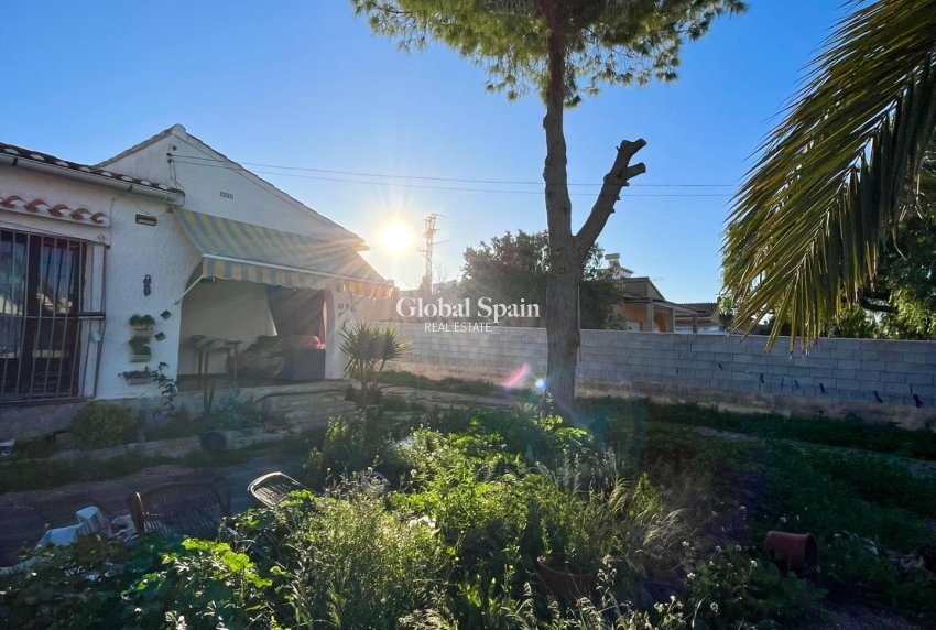 Venta - VILLA -
TORREVIEJA - Aguas Nuevas