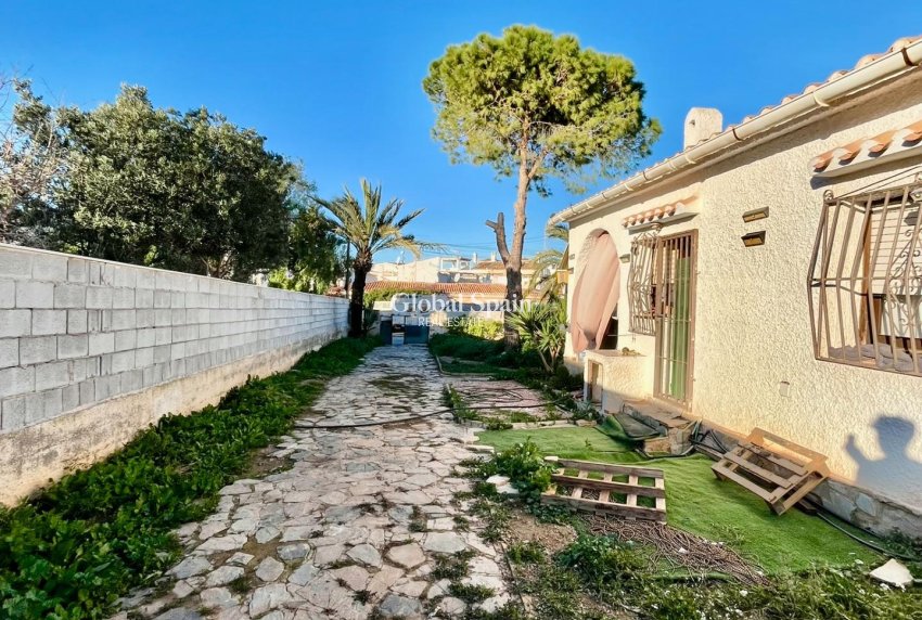 Venta - VILLA -
TORREVIEJA - Aguas Nuevas