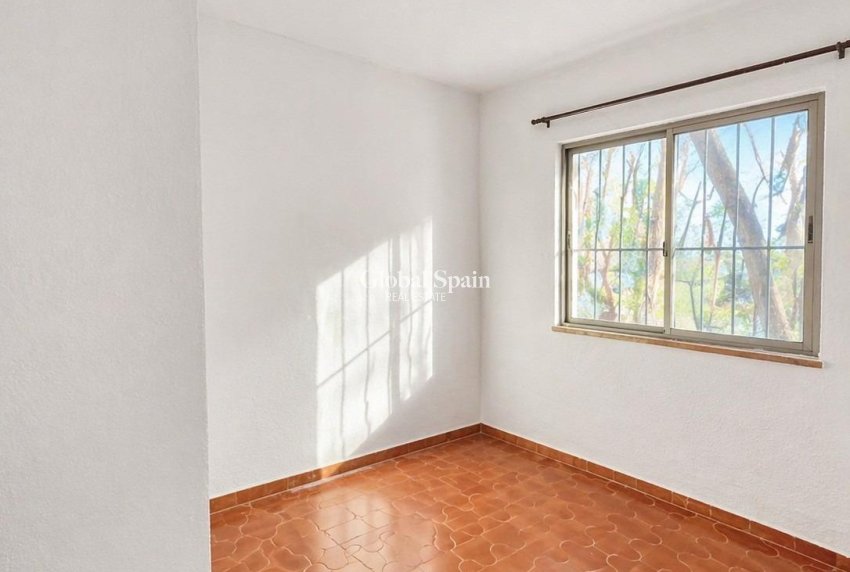 Venta - VILLA -
TORREVIEJA - Aguas Nuevas