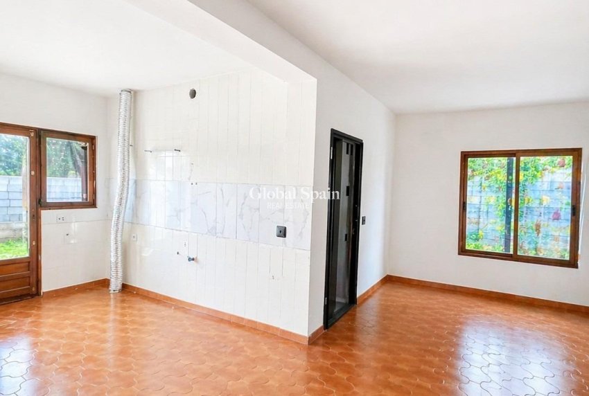 Venta - VILLA -
TORREVIEJA - Aguas Nuevas