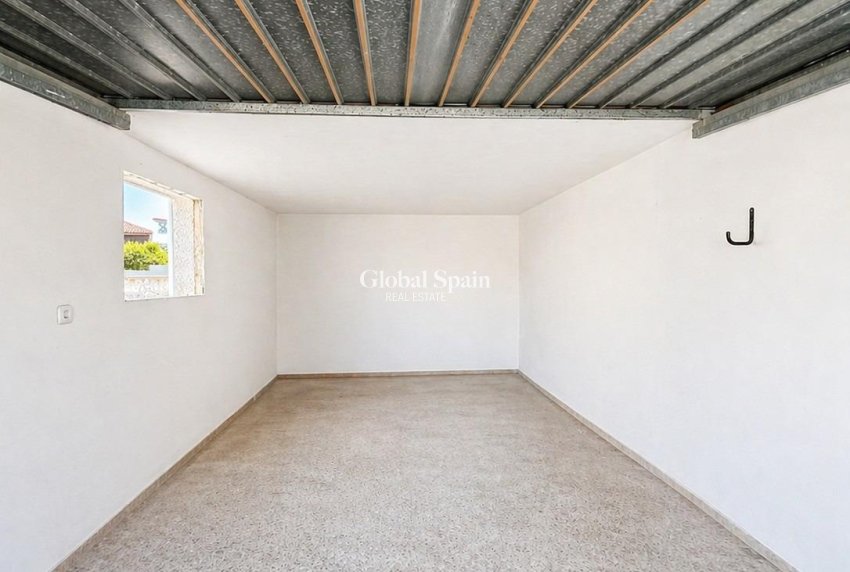 Venta - VILLA -
TORREVIEJA - Aguas Nuevas