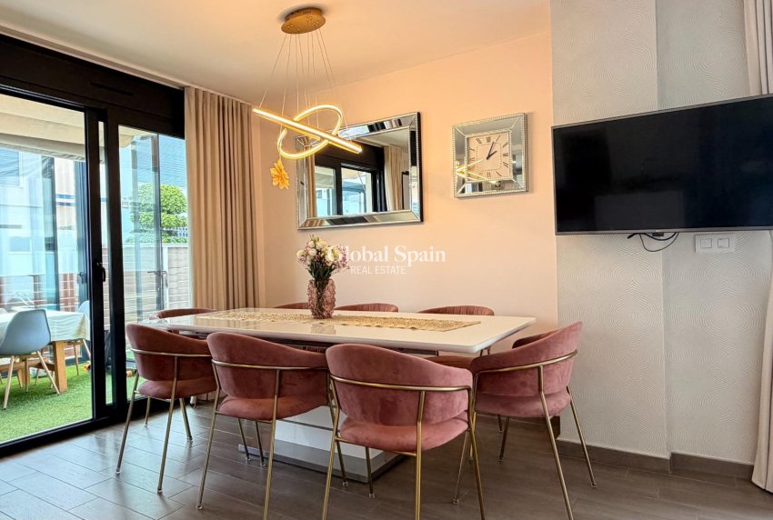 Venta - VILLA -
TORREVIEJA - Aguas Nuevas