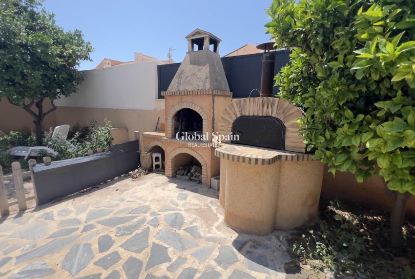 Venta - VILLA -
TORREVIEJA - Aguas Nuevas