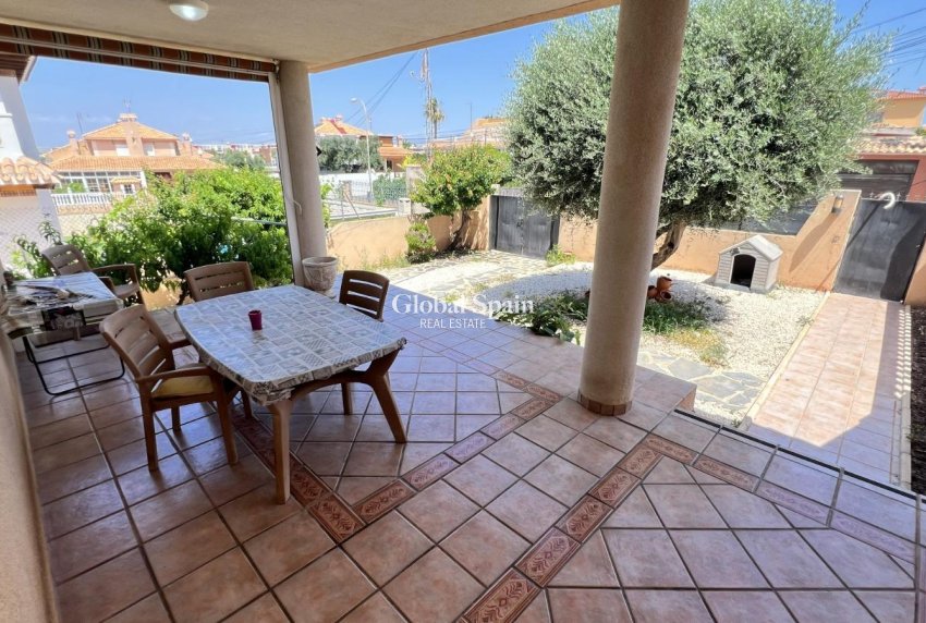 Venta - VILLA -
TORREVIEJA - Aguas Nuevas