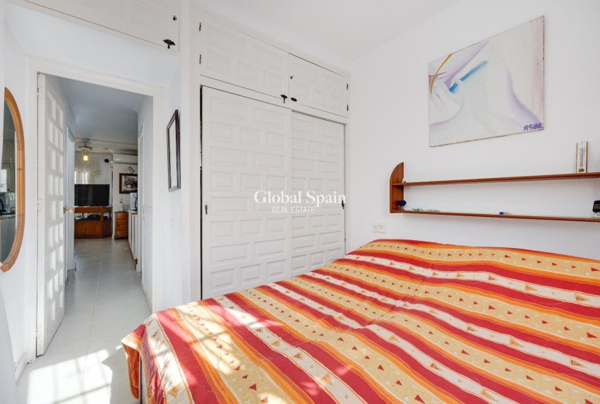 Venta - VILLA -
TORREVIEJA - Calas blanca