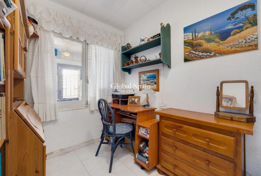 Venta - VILLA -
TORREVIEJA - Calas blanca