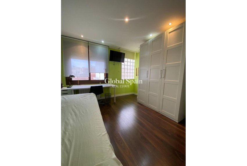 Venta - VILLA -
TORREVIEJA - Centro - Muelle Pesquero